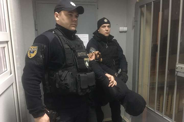 Росіянина, що втік з-під варти, зловили в полі під Києвом (фото)