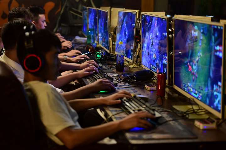 В Китае детям запретили играть в видеоигры по ночам