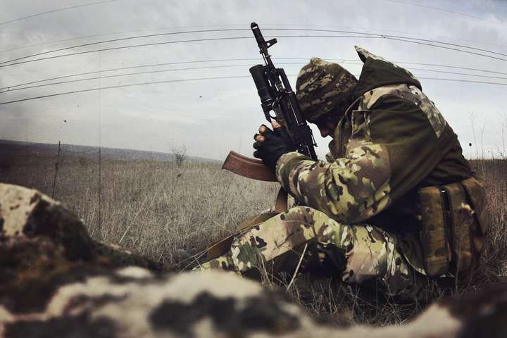 Терористи 15 разів обстріляли українських воїнів. Один боєць загинув, є поранені