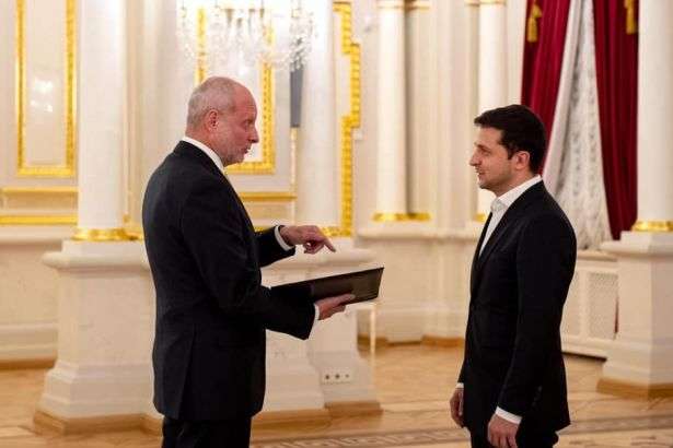 Зеленський отримав вірчі грамоти від нового посла ЄС в Україні