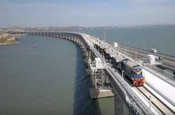 Окупанти назвали дату продажу квитків на потяги через Кримський міст