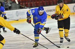 Українська збірна з хокею перемогла в стартовому матчі Турніру чотирьох націй