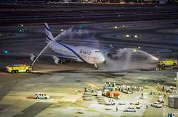 Фінальний рейс: ізраїльська авіакомпанія попрощалася з Boeing 747 художнім «малюванням» у небі 