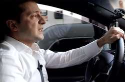 Це і є тріумф старої олігархічної політики, якій завжди кортить обмежити демократію, а реальність підміняється картинкою з телевізора