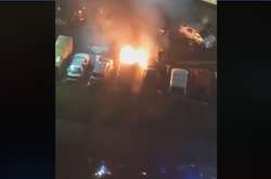 Пожежа на парковці біля будинку на вул. Олени Пчілки, 3Д