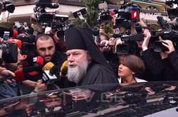 Митрополит Петре Цаава на засіданні Синоду звинуватив патріарха Грузії в «одержимості гріхом педерастії та гомосексуалізму»