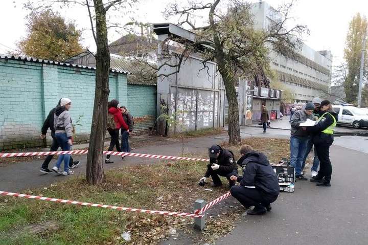 Кастет і сльозогінний газ: у Києві невідомі напали на юриста (фото)