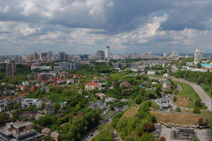 У Києві судитимуть афериста, який заволодів елітною нерухомістю 