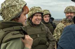 «Слуги народу» проінспектували Золоте і запевнили: бойовики відступають дзеркально