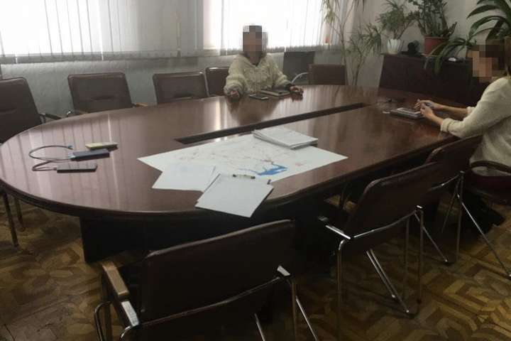 На Миколаївщині чиновники привласнили 3 млн, виділені на ремонт доріг