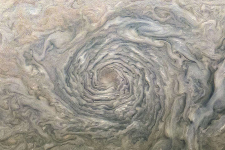 Приголомшливо детальне фото урагану з Юпітера - NASA