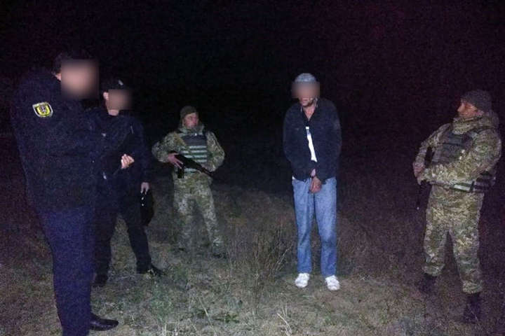 На Одещині підозрюваний у вбивстві напав з ножем на прикордонника