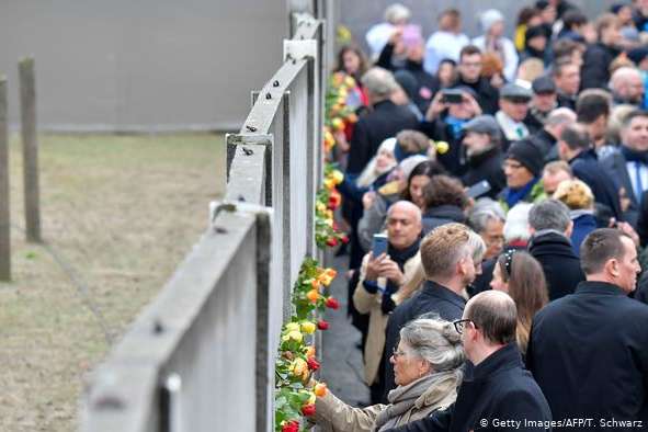 Як у Берліні відзначали 30-річчя падіння Берлінського муру