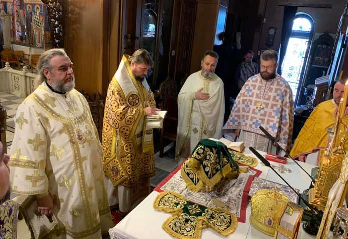 Визнання крокує світом. Митрополити Української церкви відслужили Божественну літургію у Греції