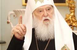 Не публічно старець казав ще взимку: «Слухайте мене до смерті. А як помру - робіть, що хочете»