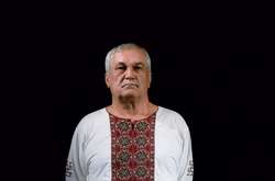 Писатель Василий Шкляр неоднократно был на фронте