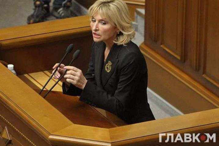 Рада у вівторок розгляне дострокове припинення повноважень депутатки Луценко 