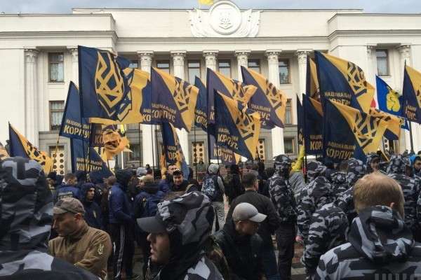 «Нацкорпус» зібрався у середу зрання блокувати входи до Верховної Ради 