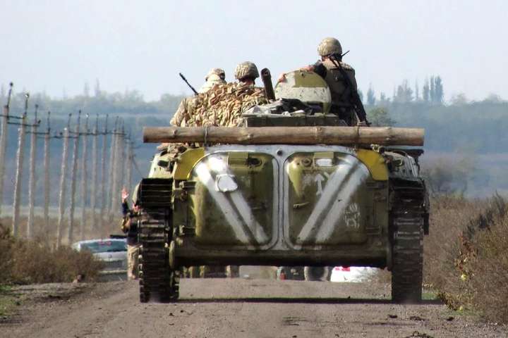 Путін: розвести війська на Донбасі треба уздовж усієї лінії зіткнення