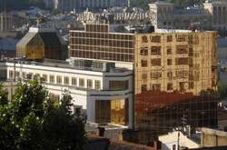 Центральний офіс Промінвестбанку складається з трьох будівель