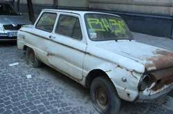 Столичные власти решили очистить улицы города от брошенных авто