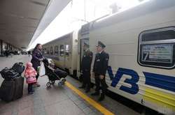  «Укрзалізниця» повідомила напрямки, за якими курсуватимуть 6 додаткових поїздів, виділених до зимових свят 