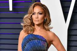 Дженнифер Лопес похвасталась новой стильной стрижкой