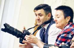 «Слуга народу» у ВР знову займався незвичною для нардепа роботою (фото)