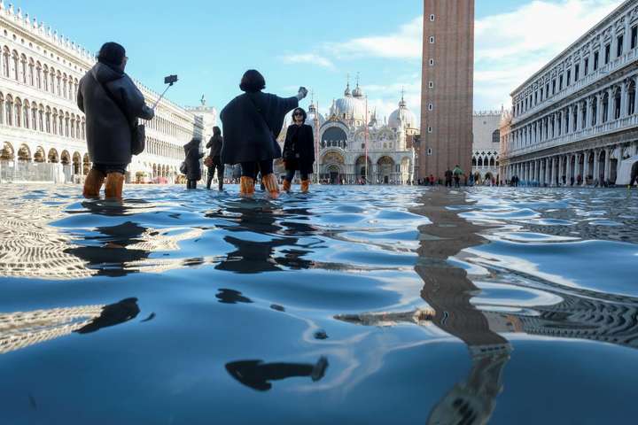 Італійська влада підрахувала збитки від повені у Венеції