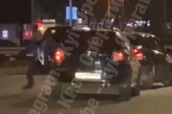 У Києві конфлікт між водіями закінчився моторошною подією (відео)