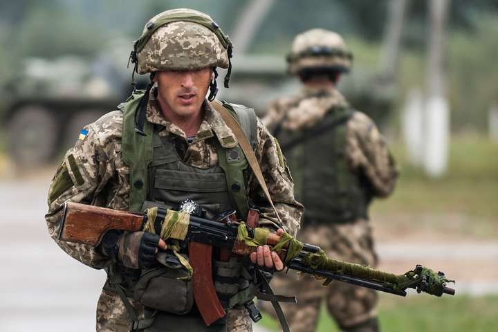 Бойовики на Донбасі дев’ять разів обстріляли позиції Збройних сил України