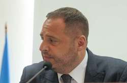 Помощник Зеленского Ермак усиленно общается с Сурковым, - Бессмертный