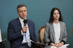  Микола Кулеба: Близько третини дітей в Україні погоджувалися зустрітися з незнайомцями у реальному житті після спілкування в інтернеті 