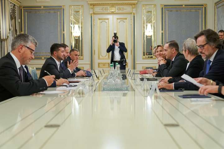 Президент України зустрівся з Федеральним міністром закордонних справ Німеччини - Зеленський обговорив з главою МЗС Німеччини саміт «нормандської четвірки»