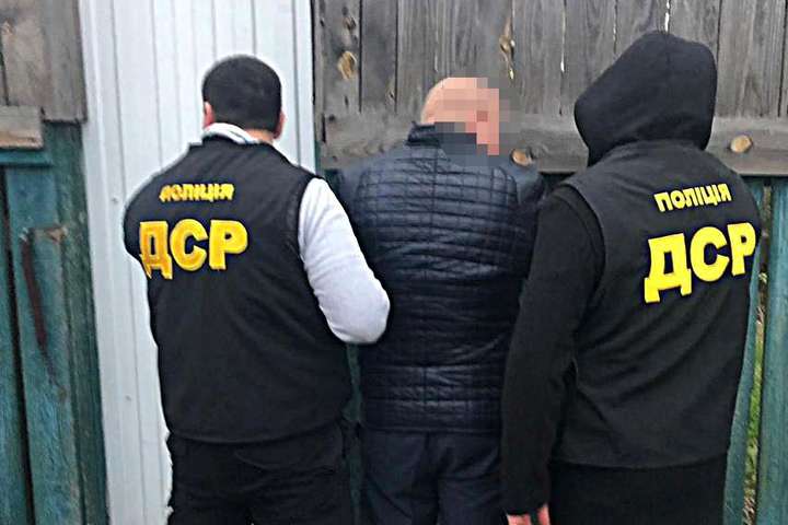 Поліція затримала податківця Київщини на хабарі у $2,5 тис. (відео)