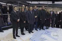 «Здесь обязательно появится Музей Революции Достоинства». Зеленский дал обещание на Аллее Героев Небесной сотни