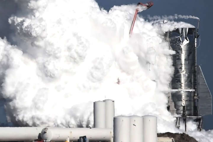 Прототип ракети SpaceX вибухнув під час випробувань (відео)