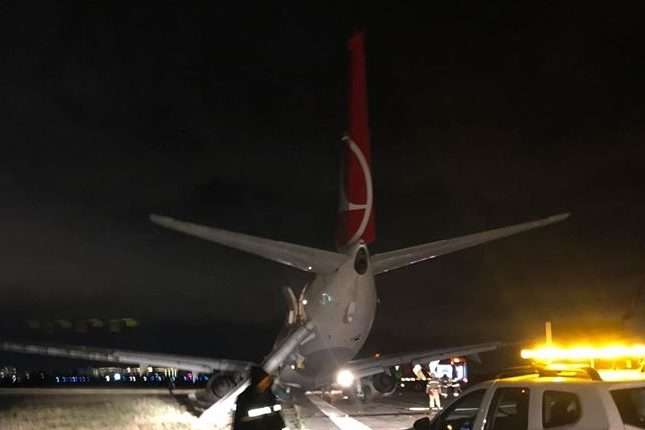В Одесі здійснив аварійну посадку літак зі Стамбула: відео