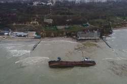 Аварія танкера Delfi в Одесі: рятувальна операція завершена, але залишається загроза екологічного лиха