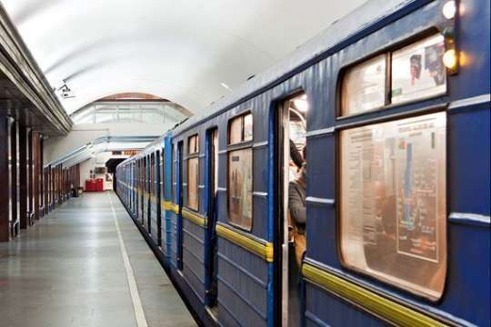 У Києві на вихідних можливі обмеження у роботі метро