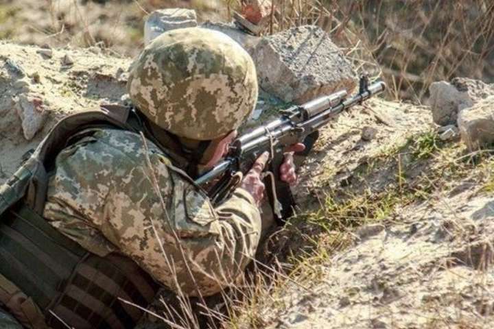 Доба на Донбасі: бойовики вісім разів обстріляли українські позиції