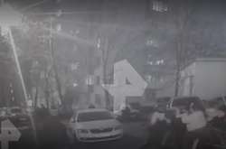 У центрі Москви двірники влаштували побоїще лопатами