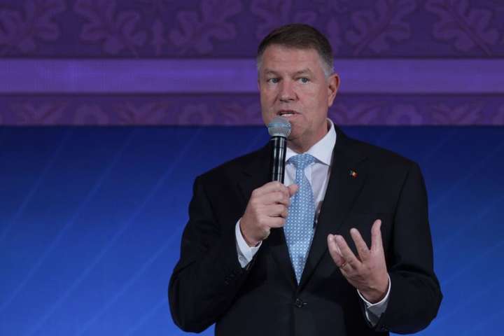 Клаус Йоганніс вдруге обраний президентом Румунії, - екзитполи