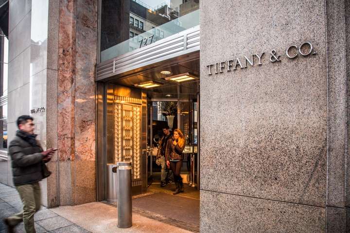 Louis Vuitton купує Tiffany за понад $16 млрд 