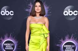  27-летняя Селена Гомес стала гостьей музыкальной премии 
 instagram.com/selenagomez/ 
  