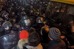 В Тбілісі спецназ розігнав пікетувальників біля парламенту