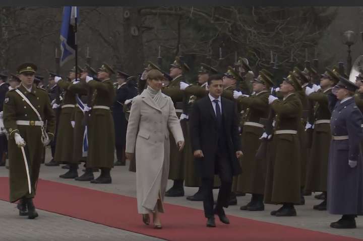 Зеленський прибув до Естонії (відео)