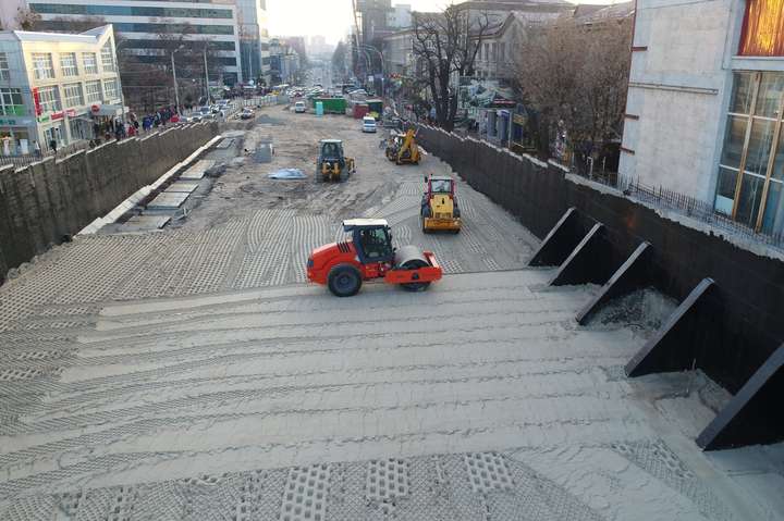Будівництво Шулявського моста пришвидшилося: з’явилися нові фото та відео