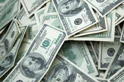 У жовтні Україна витратила понад мільярд доларів на державний борг