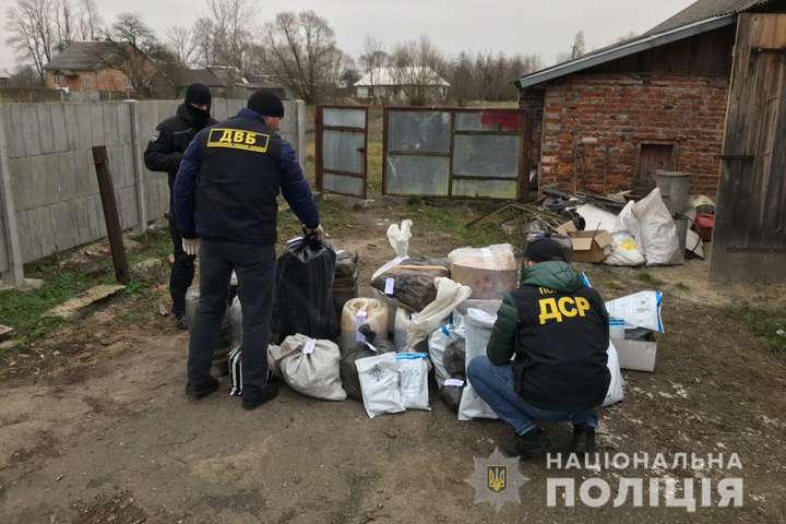 В Украине разоблачен крупный наркосиндикат: стоимость изъятых веществ - более 25 млн грн (фото, видео)
